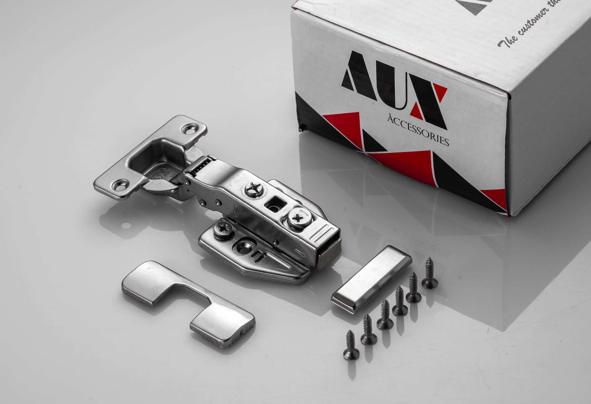 هیدرولیکی آرامبنددارای رگلاژ سه طرفه بالا و پایین و عقب و جلو